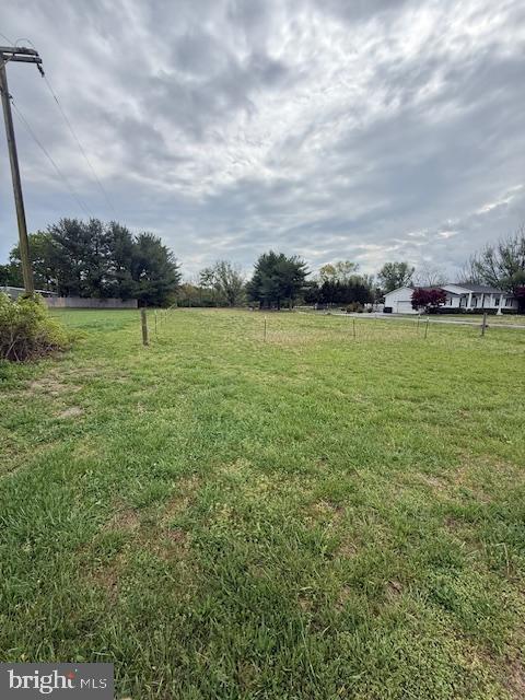 521 E FOREST GROVE ROAD