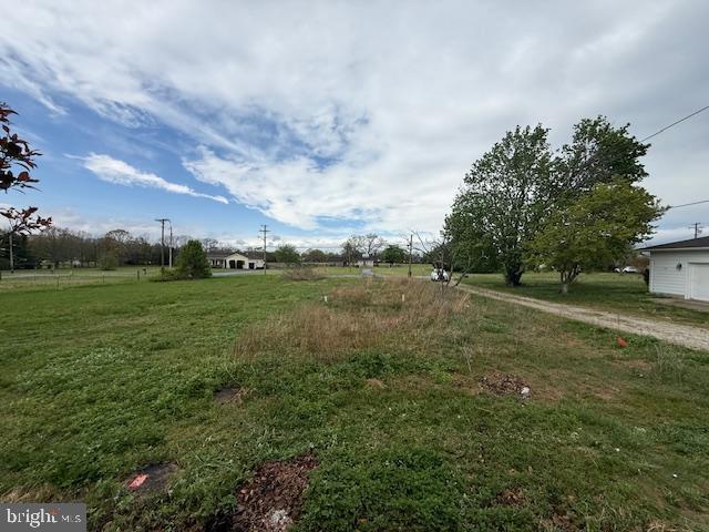 521 E FOREST GROVE ROAD