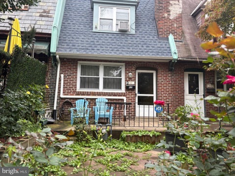Townhouse For Sale - 240 Lynn Boulevard<br/> UPPER DARBY, PA 19082