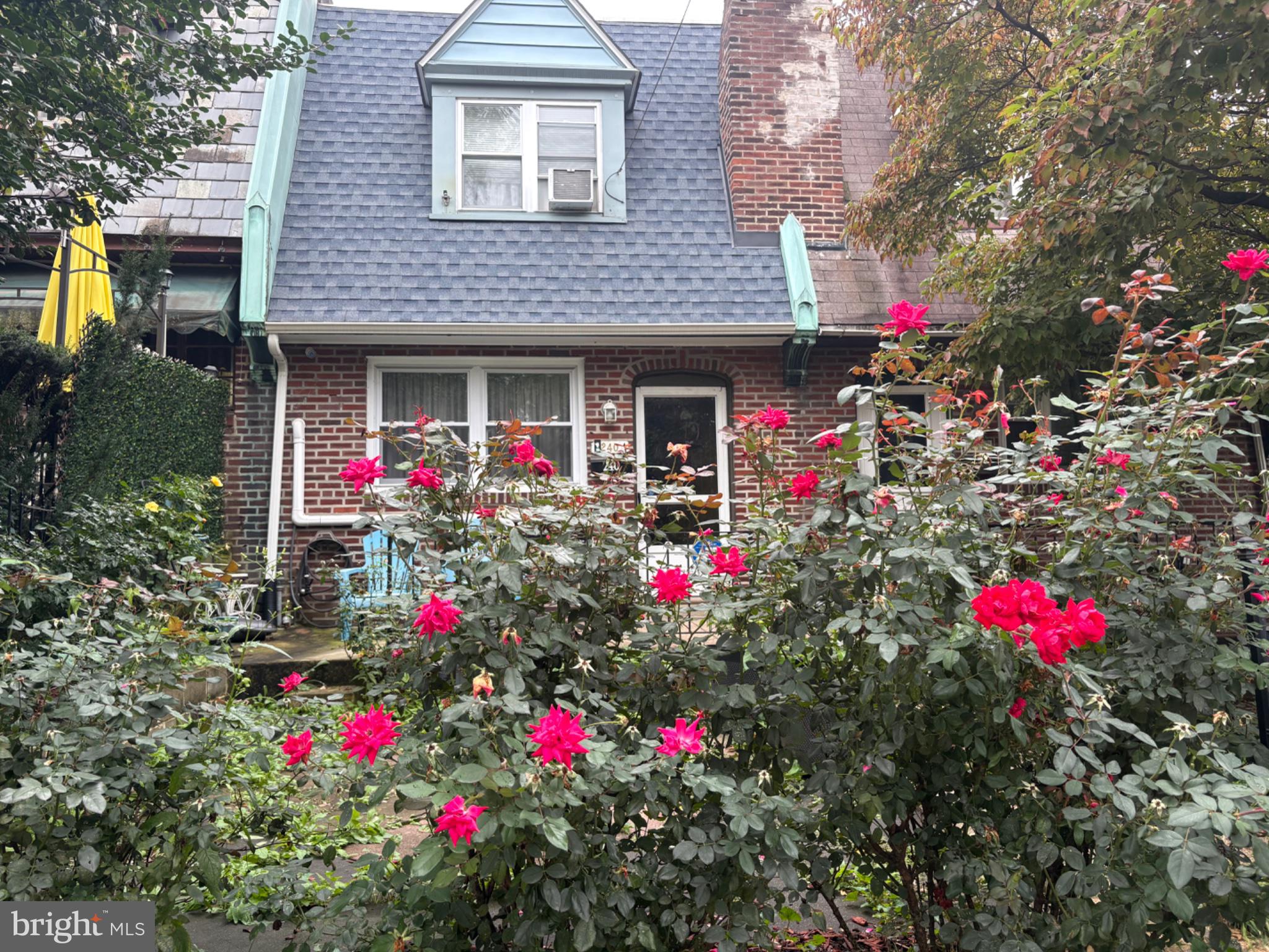 240 LYNN BOULEVARD N