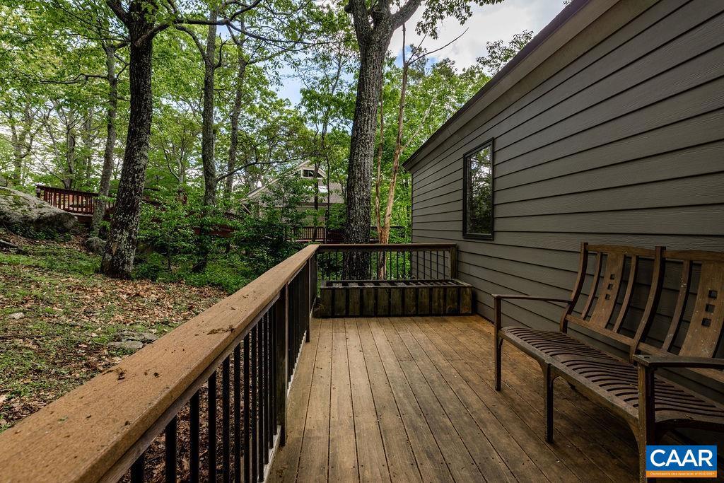 201 PINNACLE DR