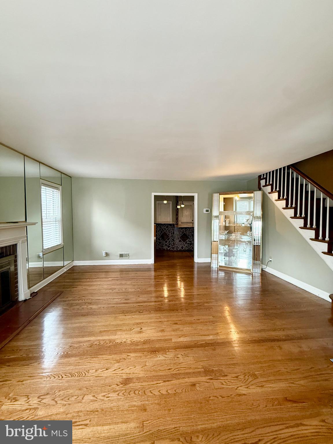 PERRING LOCH - Residential