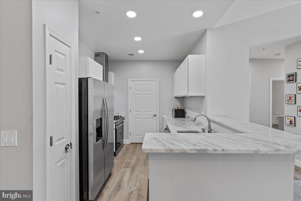 LAUREL - Residential Lease