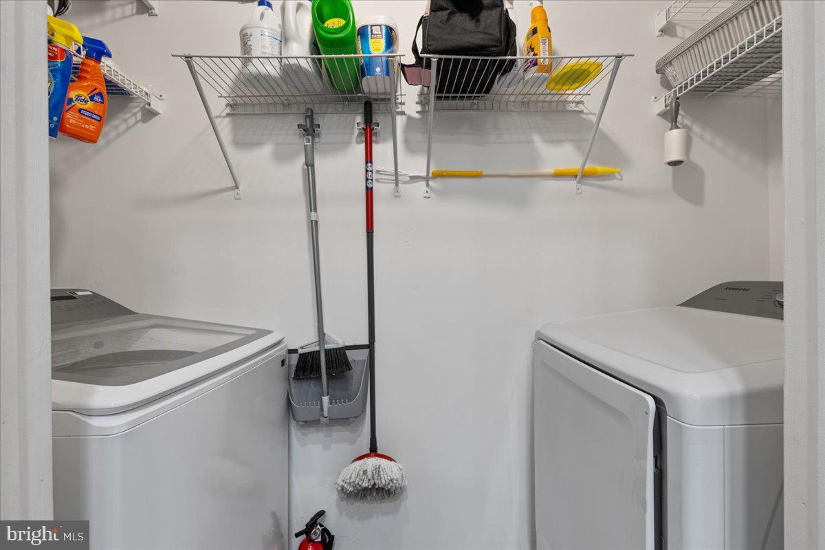 LAUREL - Residential Lease