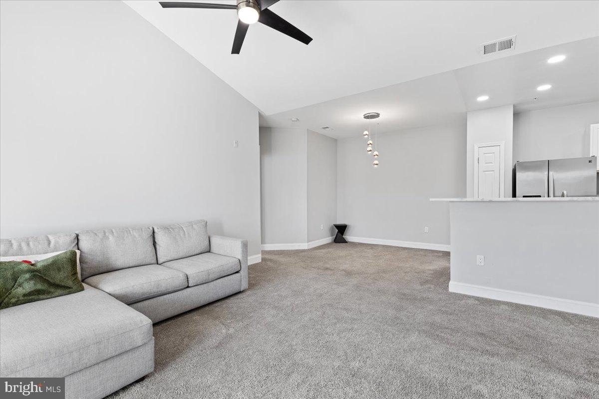 LAUREL - Residential Lease