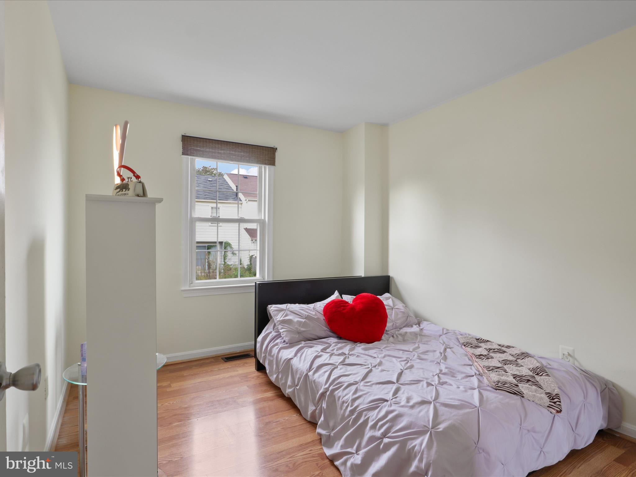 SARATOGA TOWNHOUSES - Residential