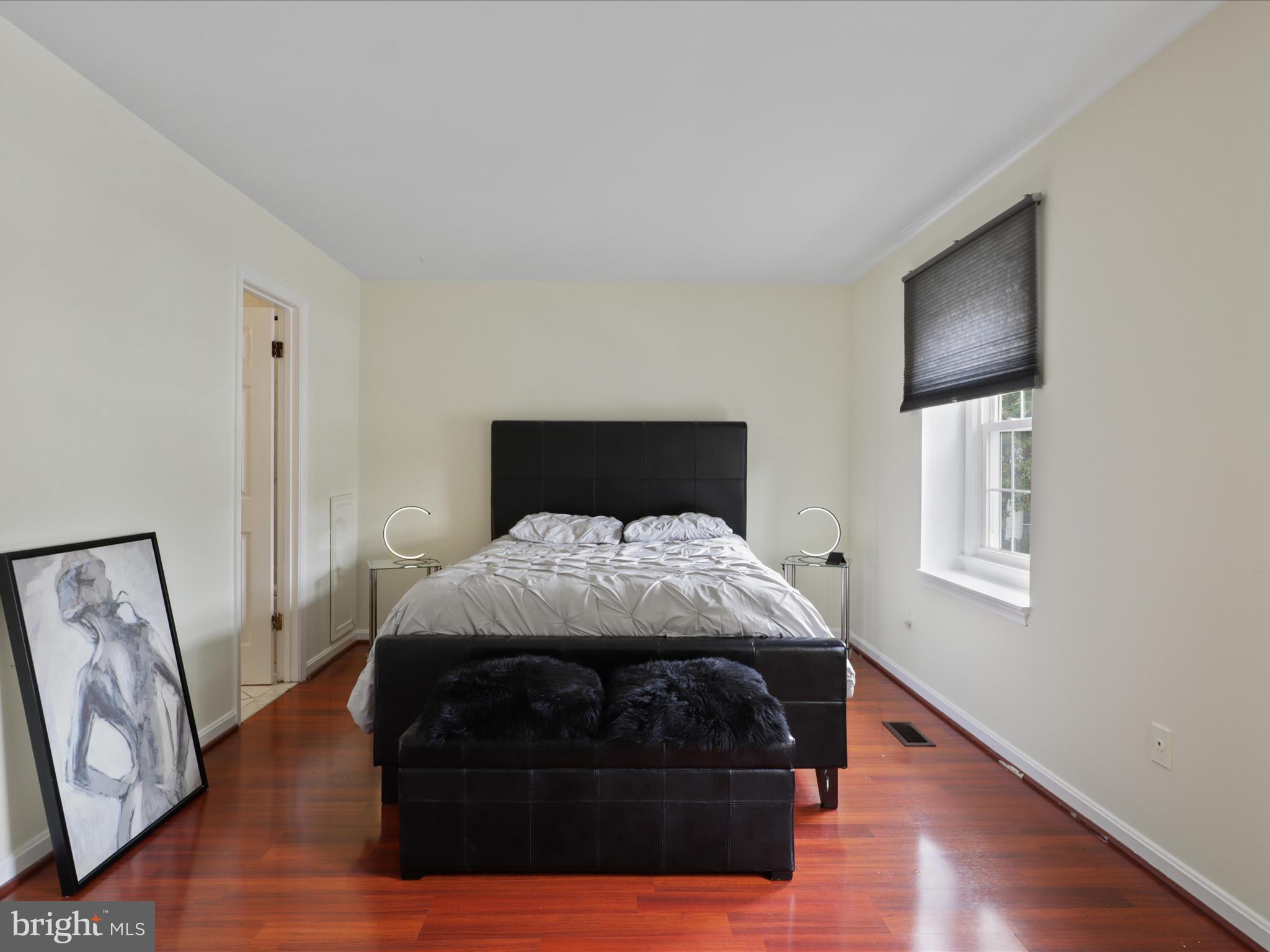 SARATOGA TOWNHOUSES - Residential