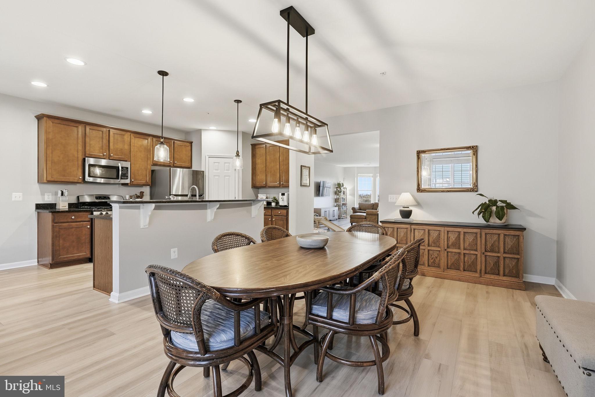 LEE SQUARE - Residential