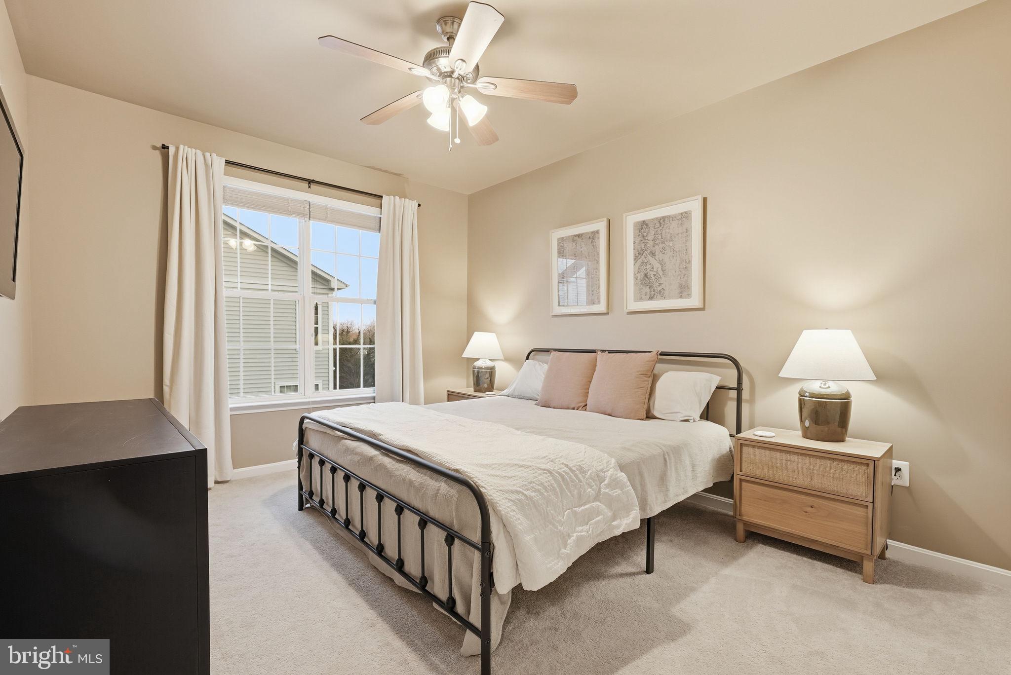 LEE SQUARE - Residential