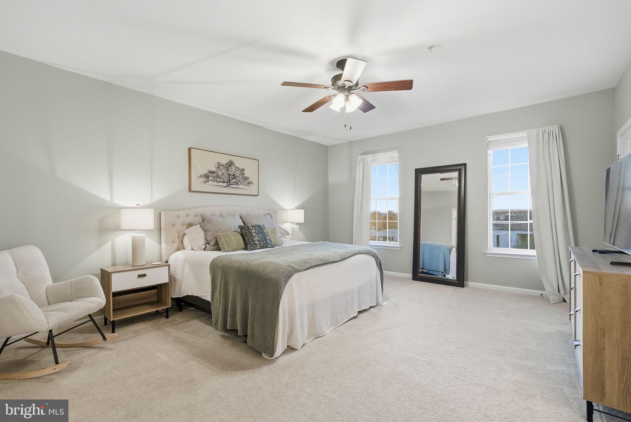 LEE SQUARE - Residential