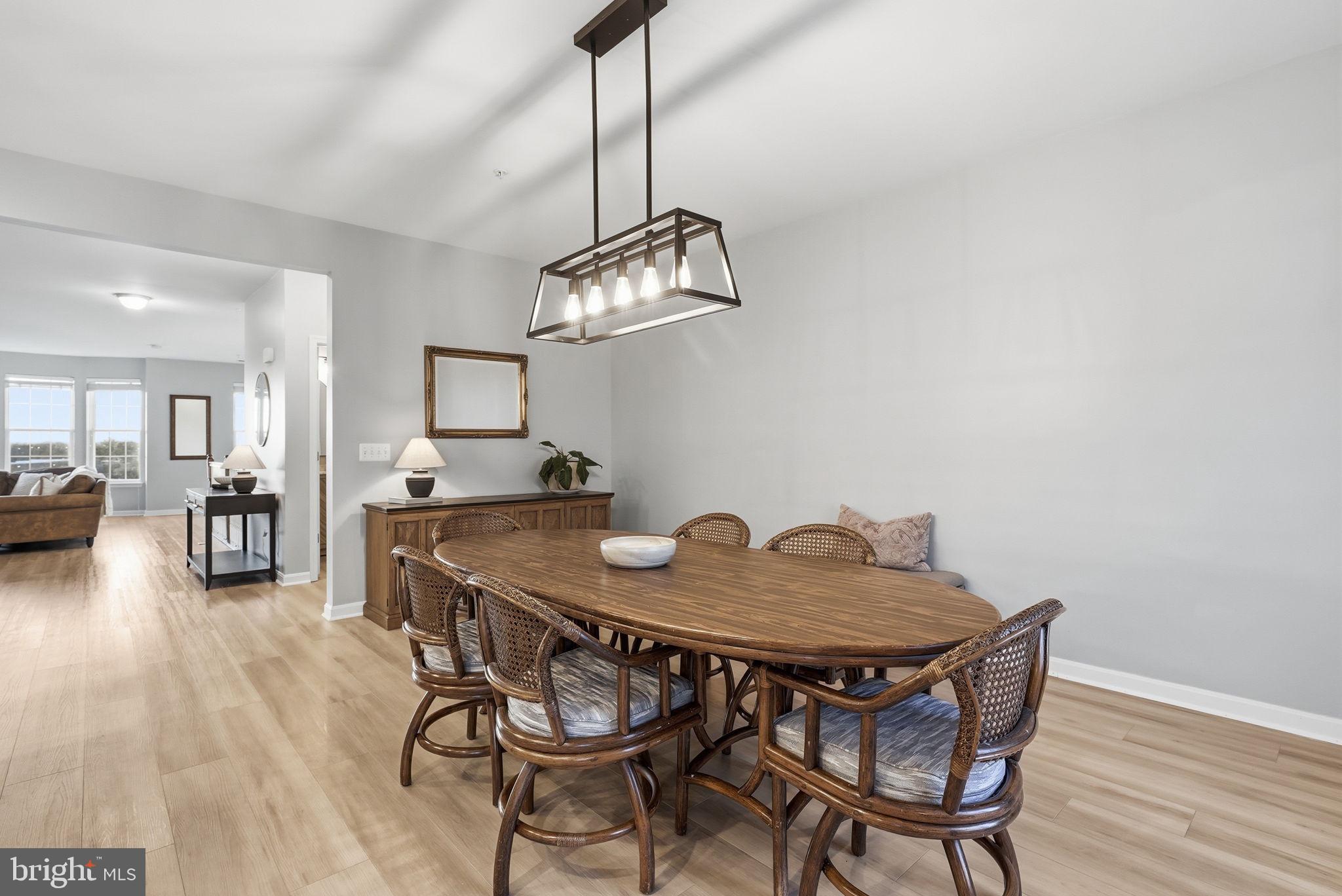 LEE SQUARE - Residential