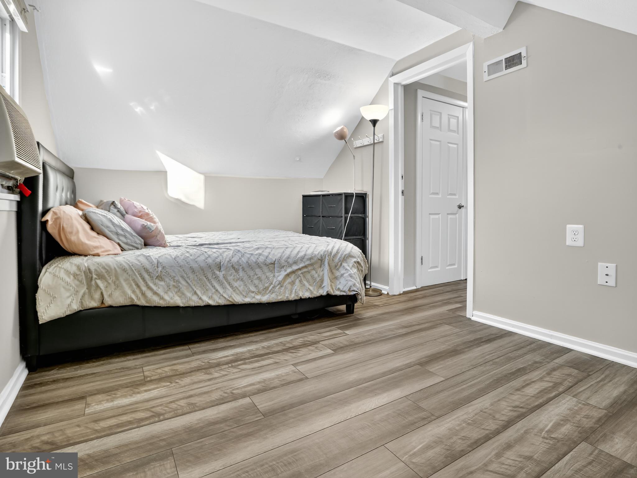 MANASSAS PARK - Residential