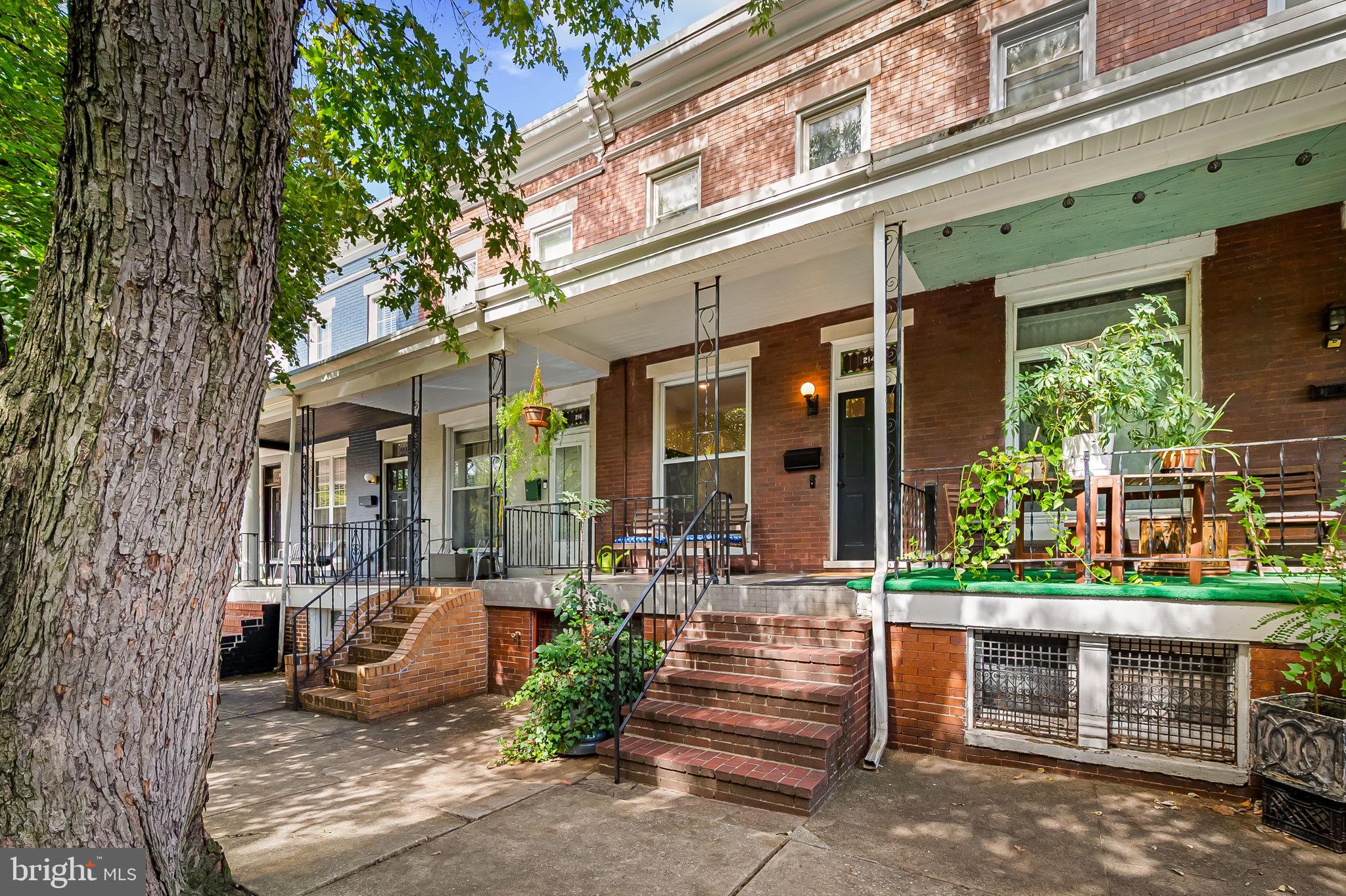 214 W LORRAINE AVENUE