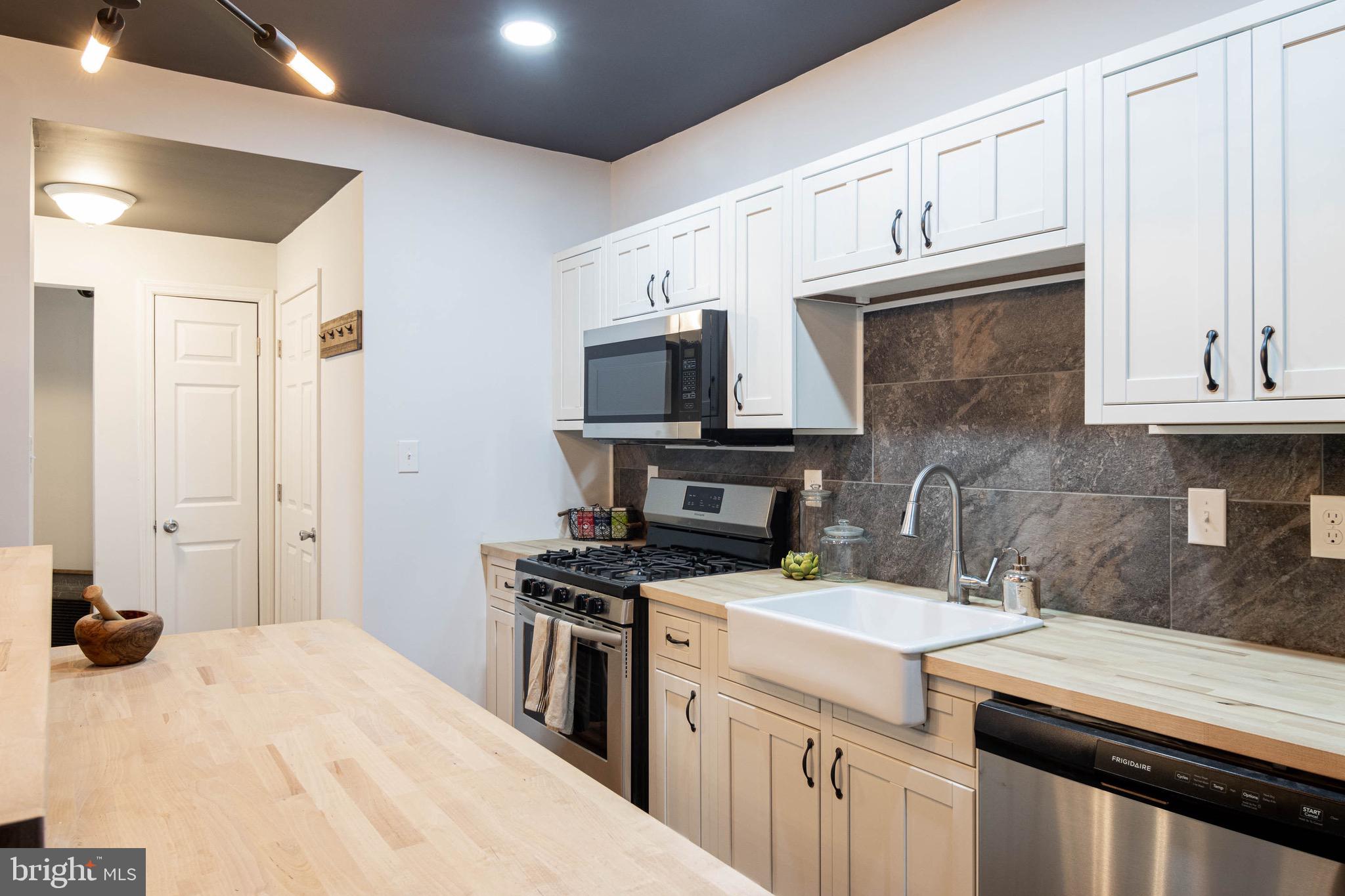 WAVERLY - Residential