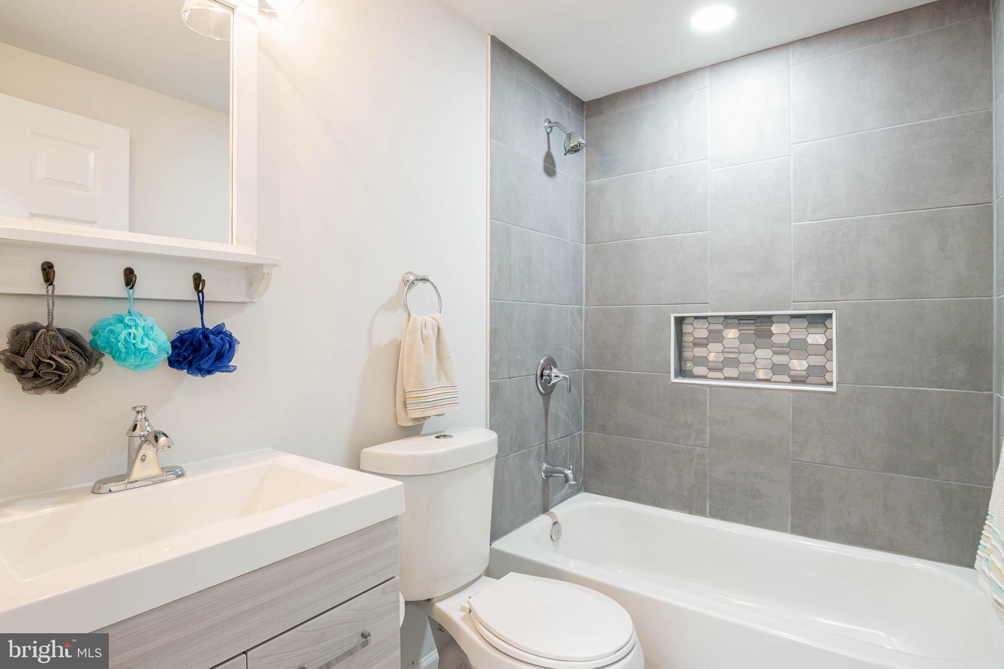 WAVERLY - Residential