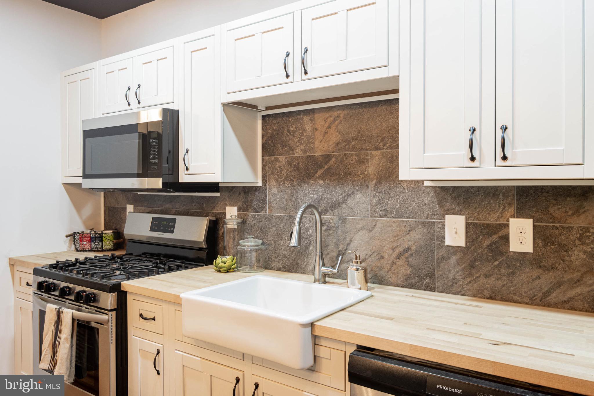 WAVERLY - Residential