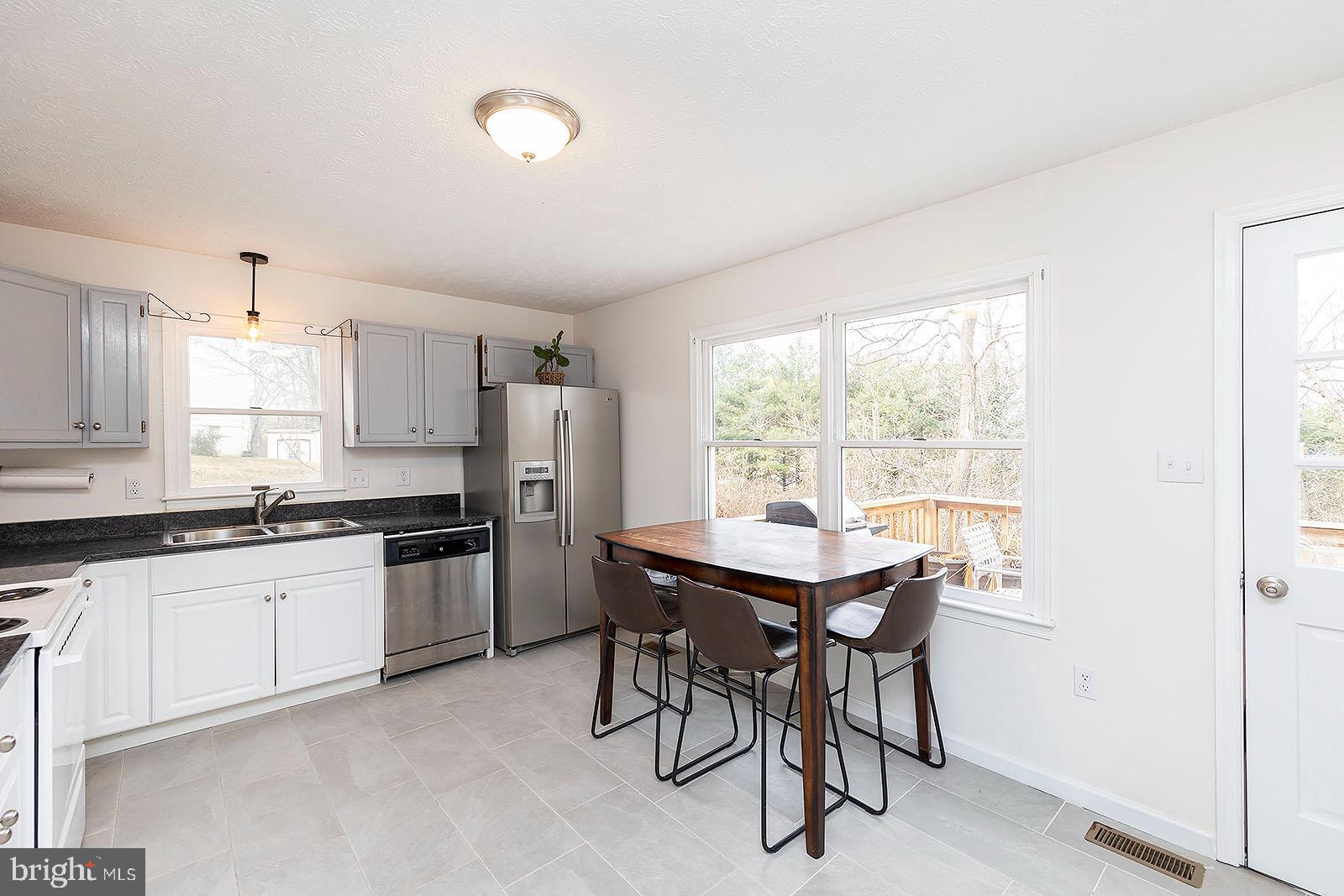 PEMBRIDGE HEIGHTS - Residential