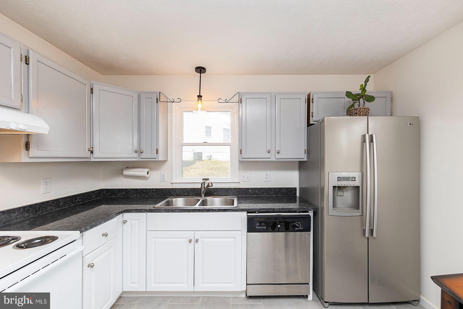 PEMBRIDGE HEIGHTS - Residential