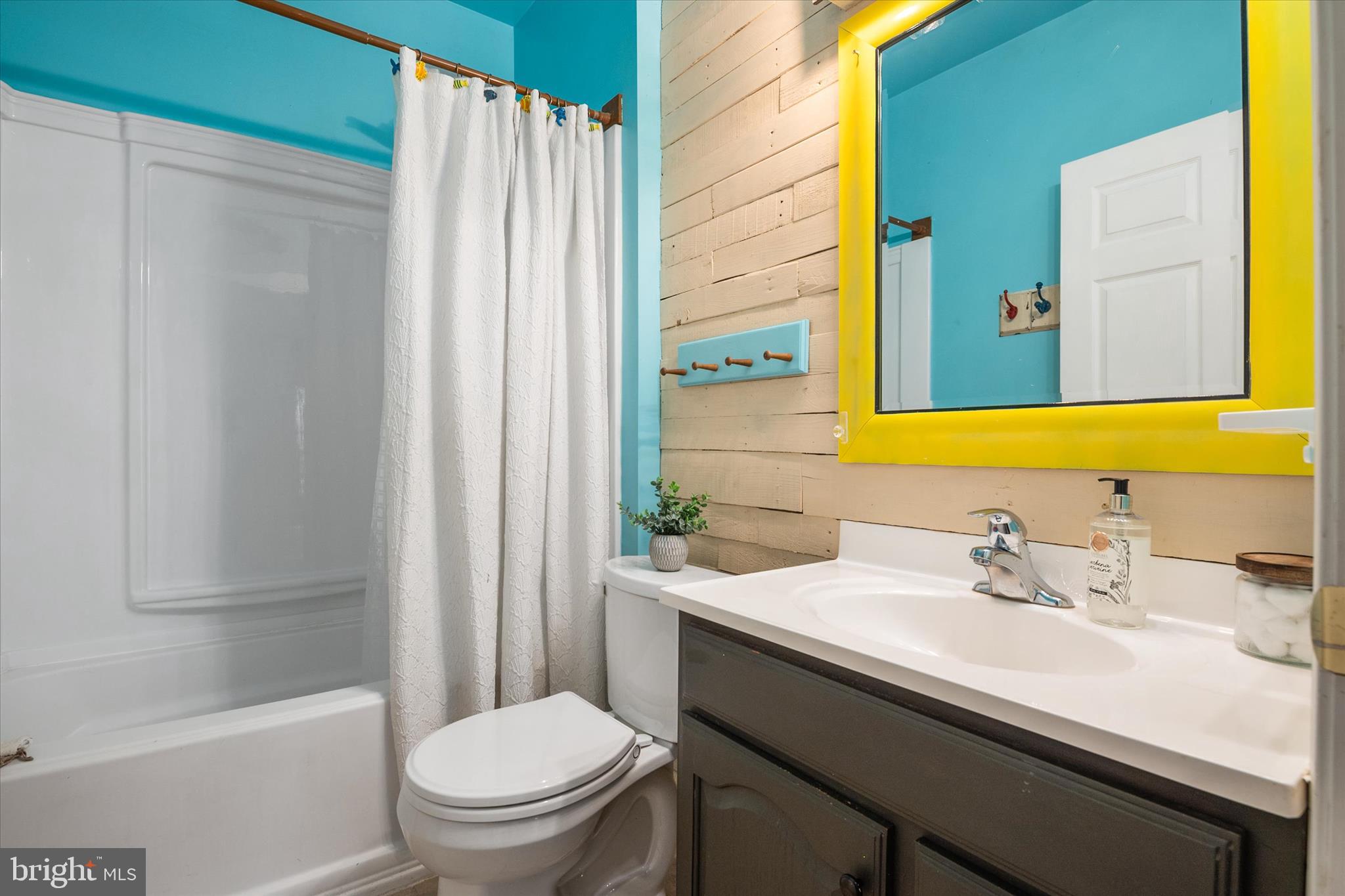 ASHLEIGH MANOR SOUTH - Residential