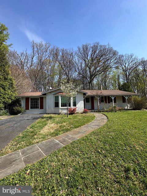 Photo of 6621 Sulky Lane, ROCKVILLE, MD 20852 (MLS # MDMC2227130)