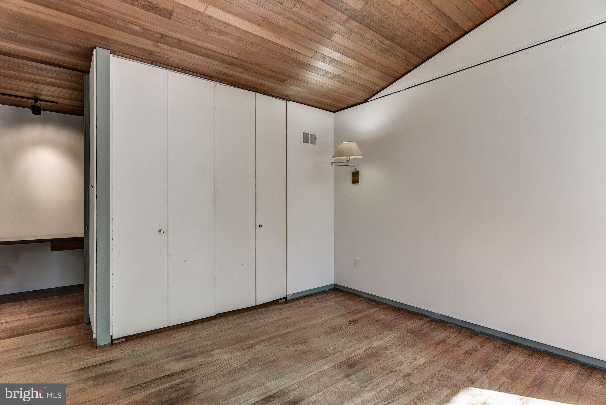 BANNOCKBURN - Residential Lease