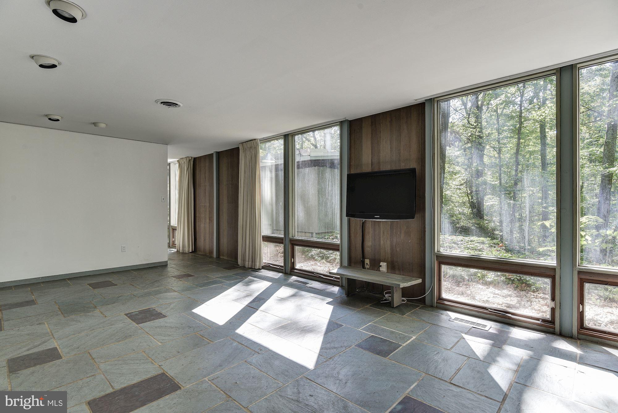 BANNOCKBURN - Residential Lease