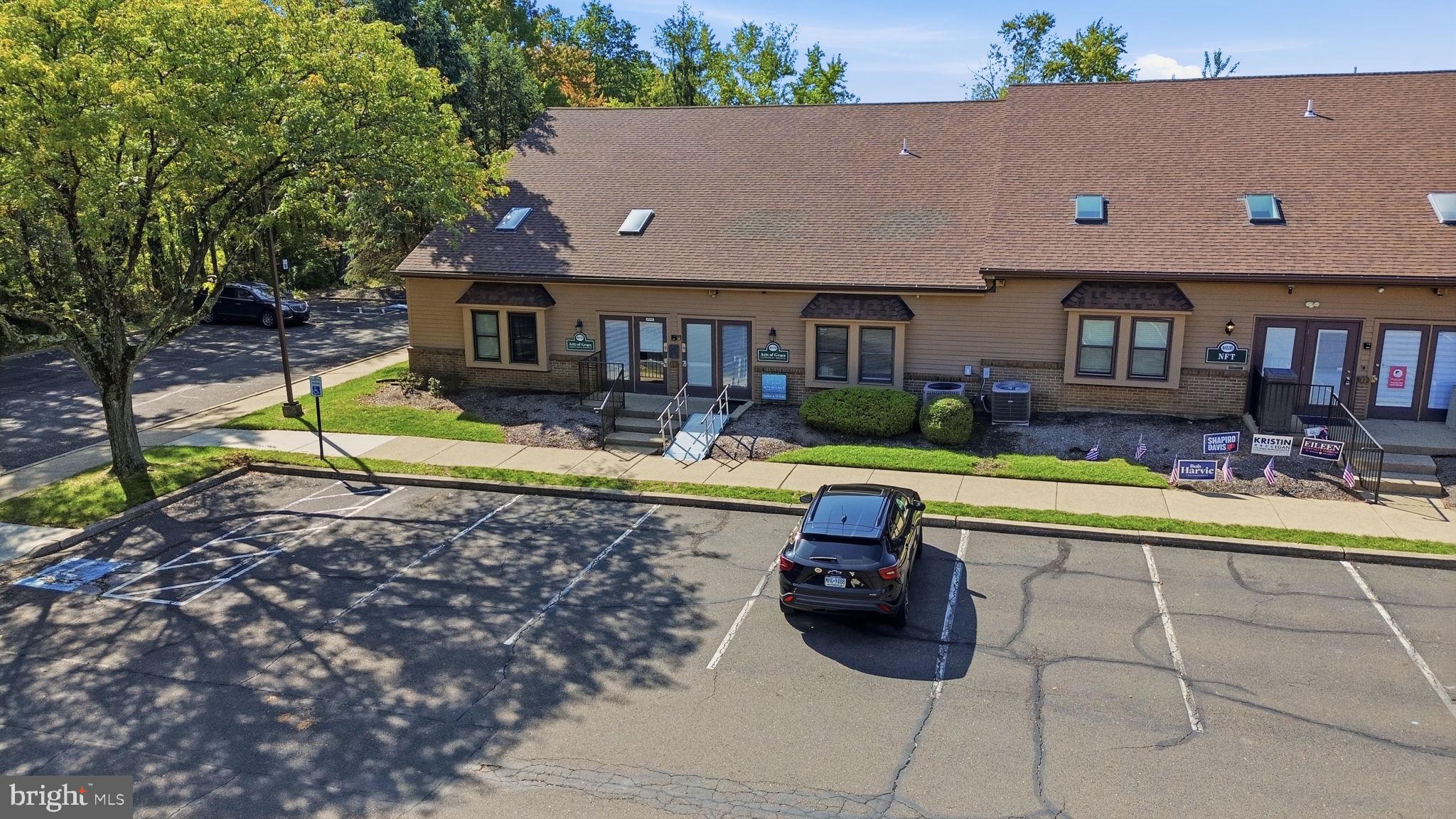 1609 WOODBOURNE ROAD