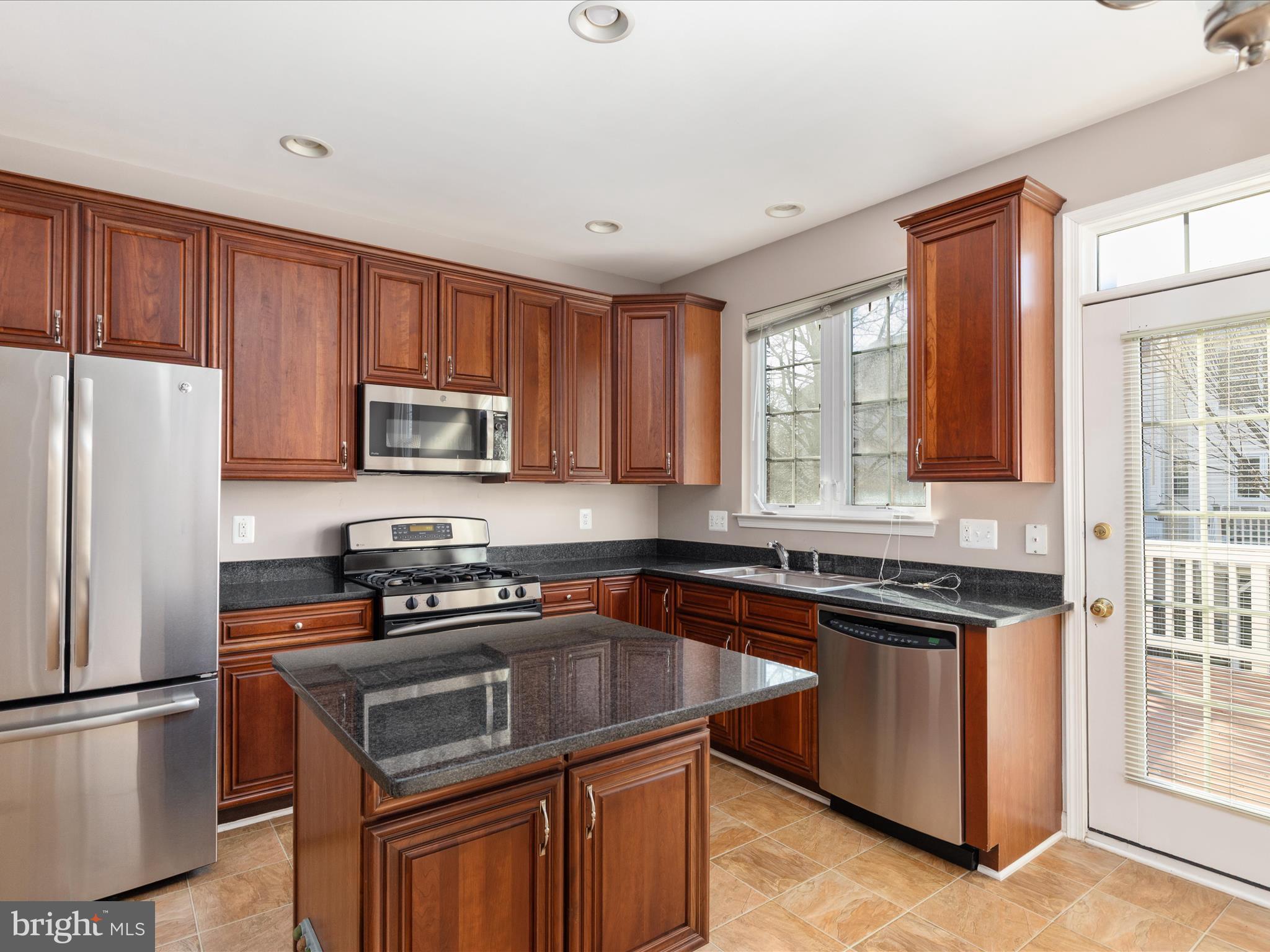 BELMONT LAND BAY - Residential