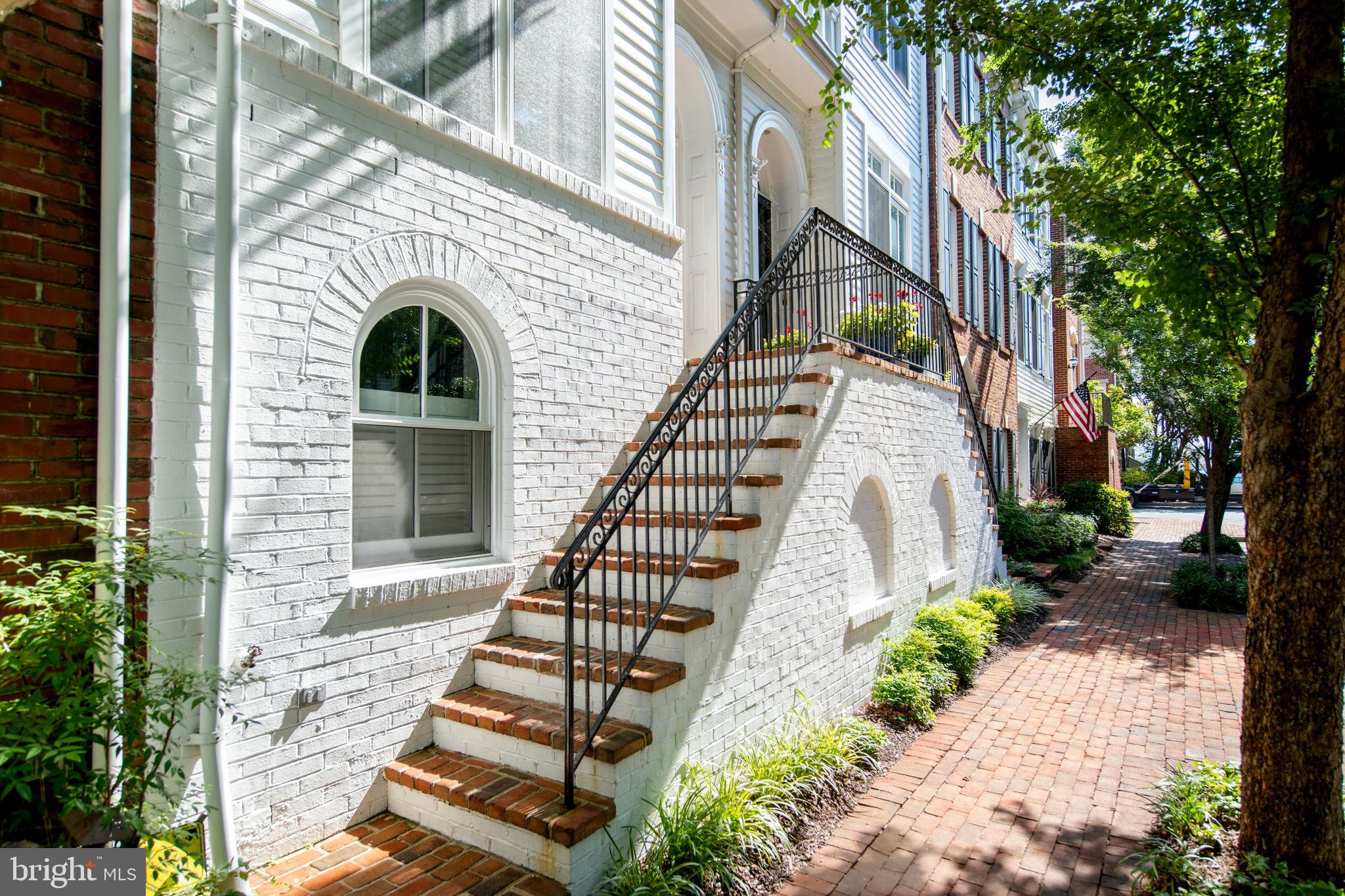 9 FRANKLIN STREET