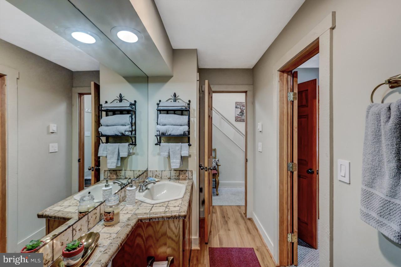 SNOW RIDGE VILLAGE - Residential