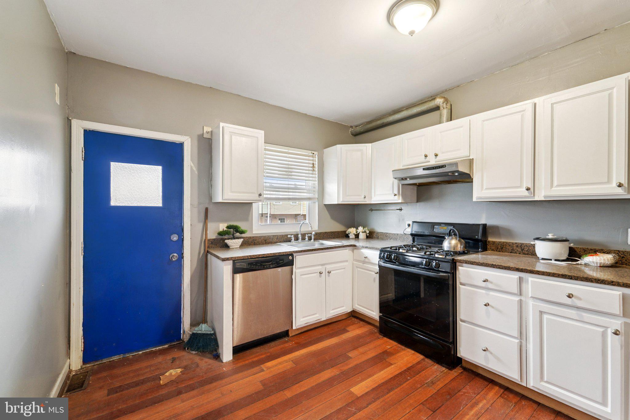 GREEKTOWN - Residential