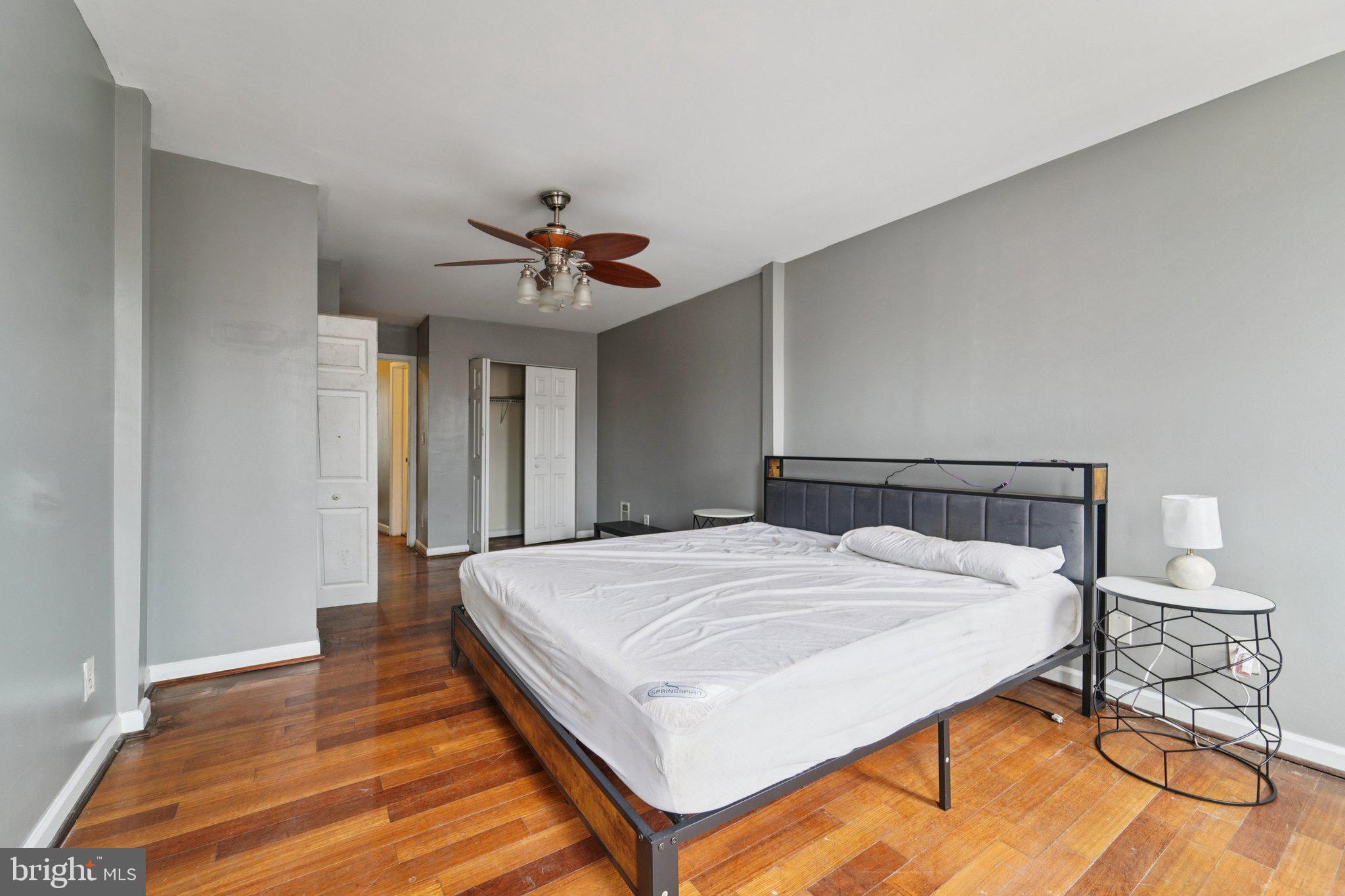 GREEKTOWN - Residential