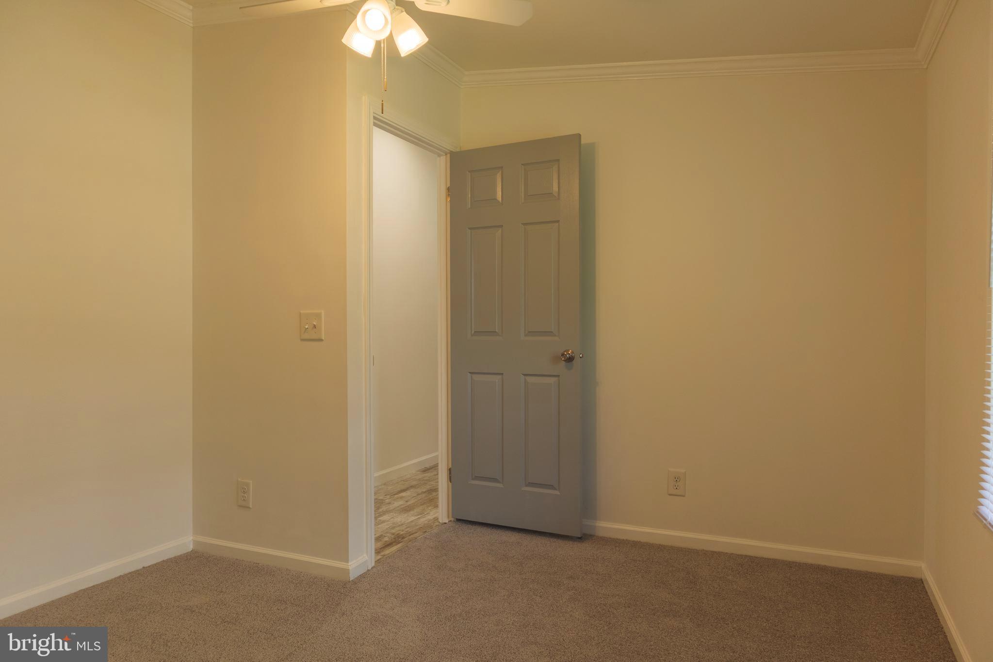 VILLAGE GREEN - Residential