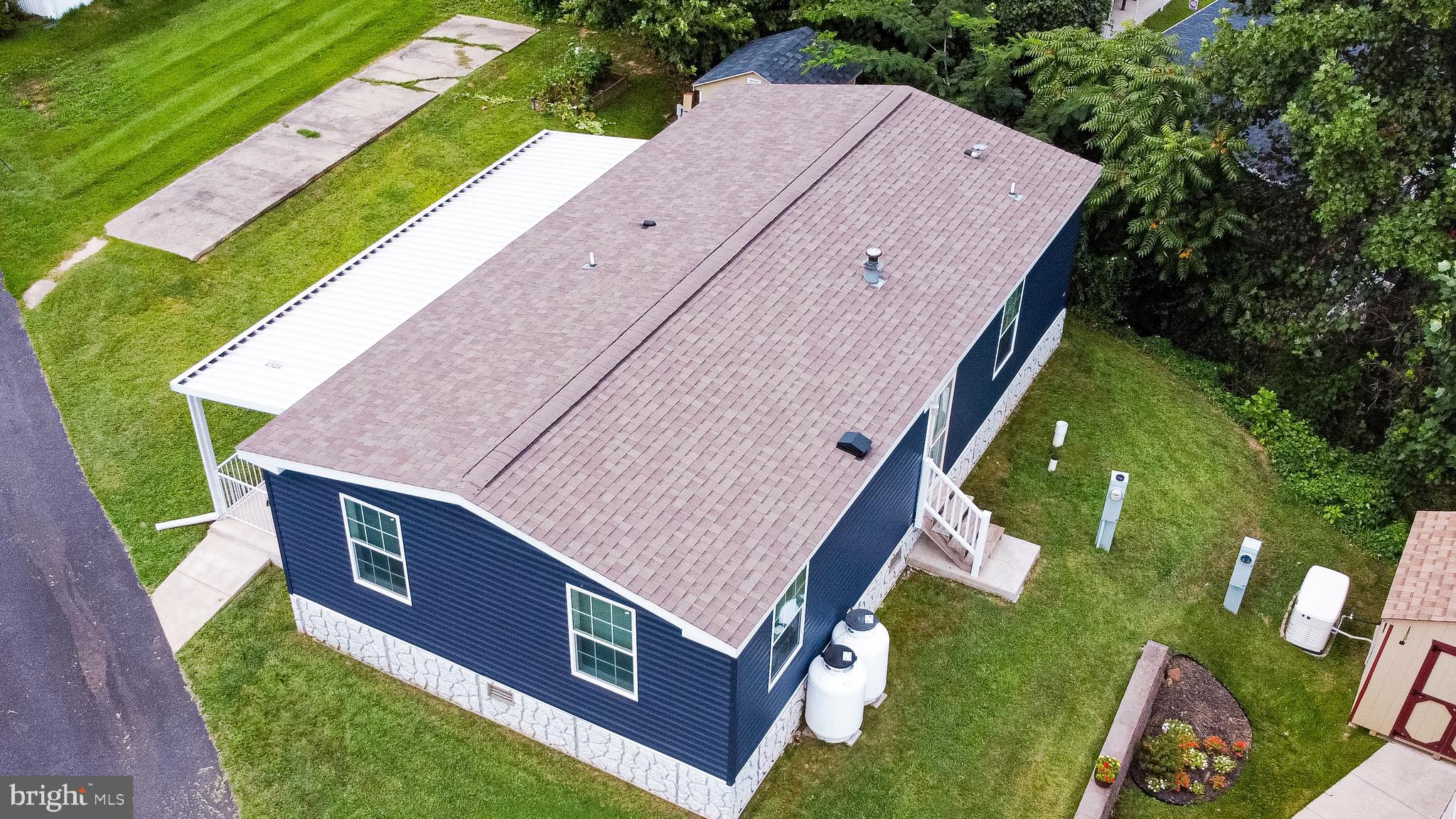 VILLAGE GREEN - Residential