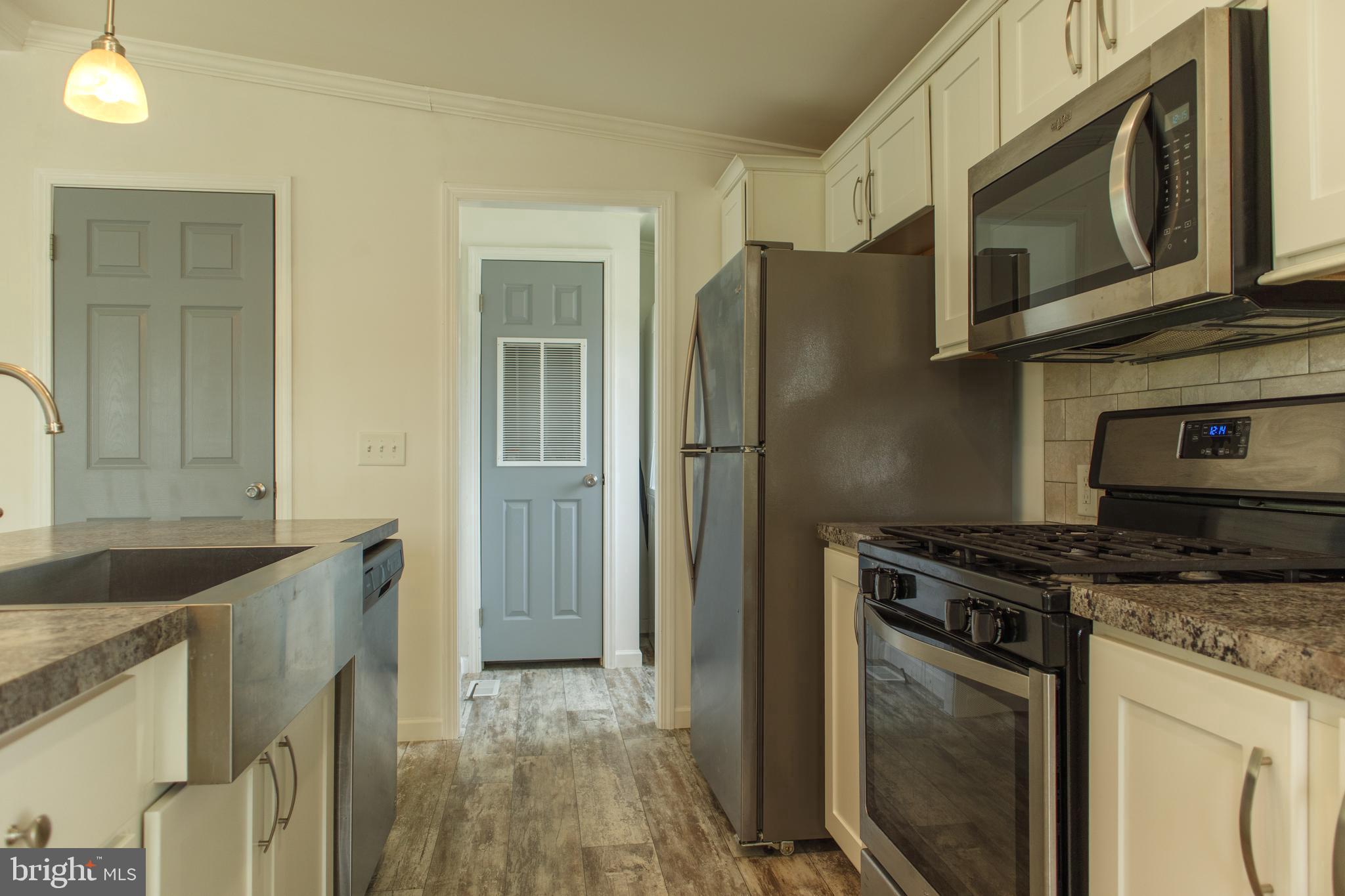 VILLAGE GREEN - Residential