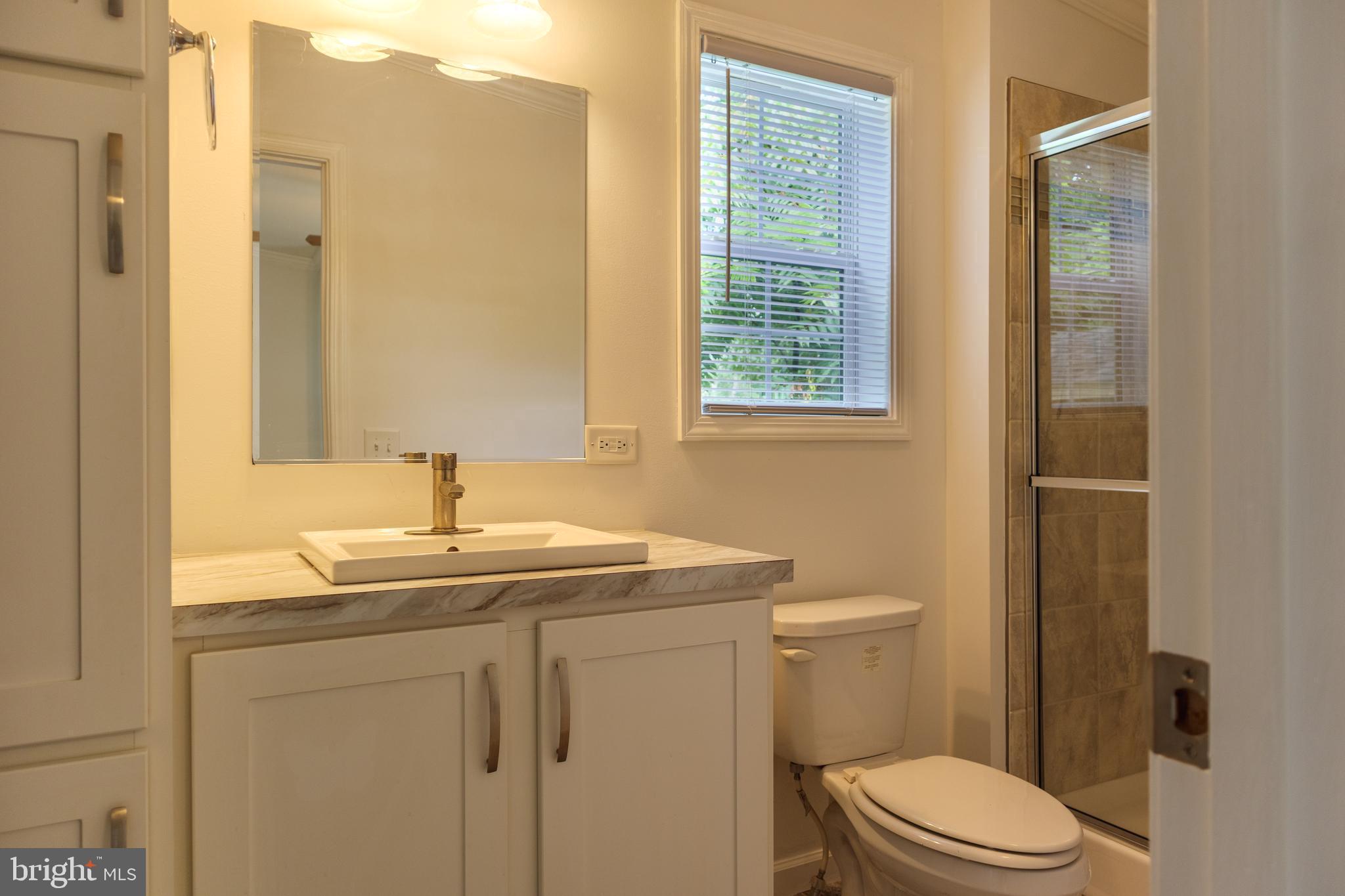 VILLAGE GREEN - Residential