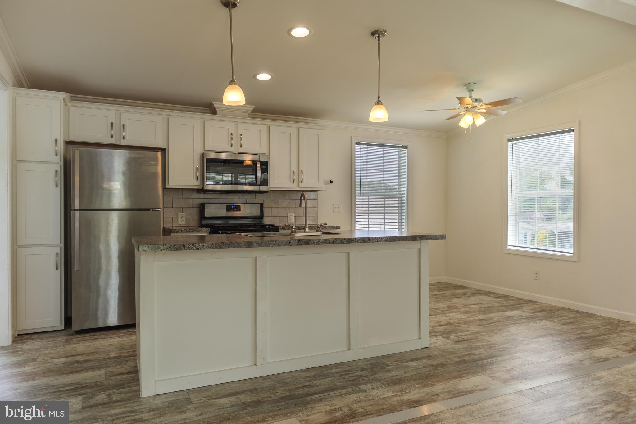 VILLAGE GREEN - Residential