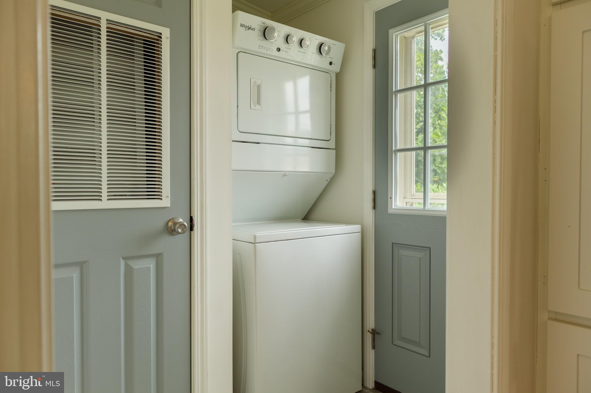 VILLAGE GREEN - Residential