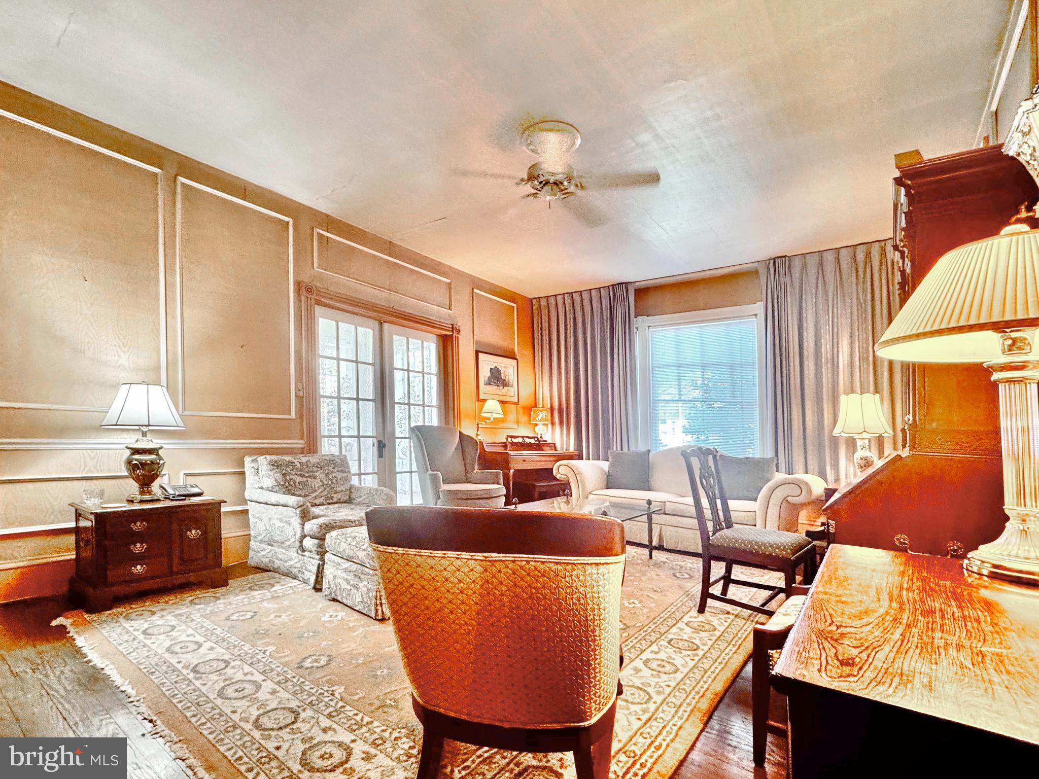 222 S WASHINGTON STREET