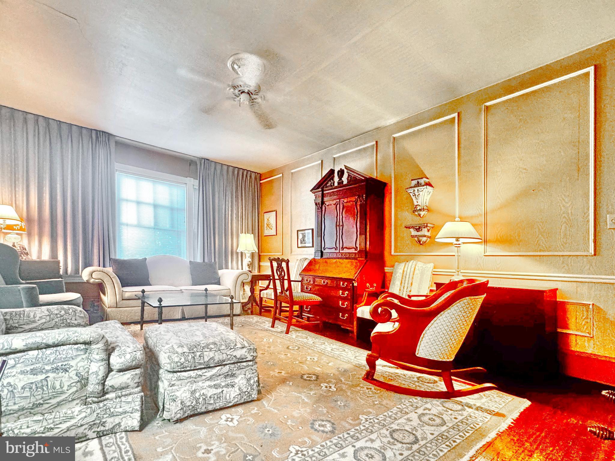 222 S WASHINGTON STREET