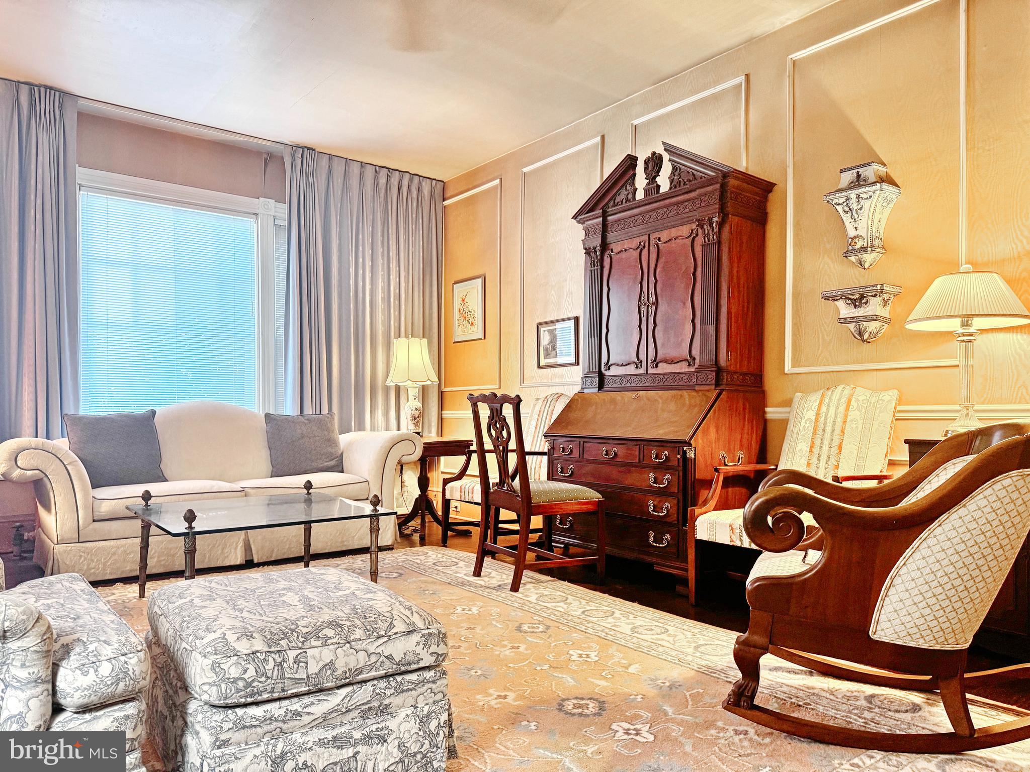 222 S WASHINGTON STREET