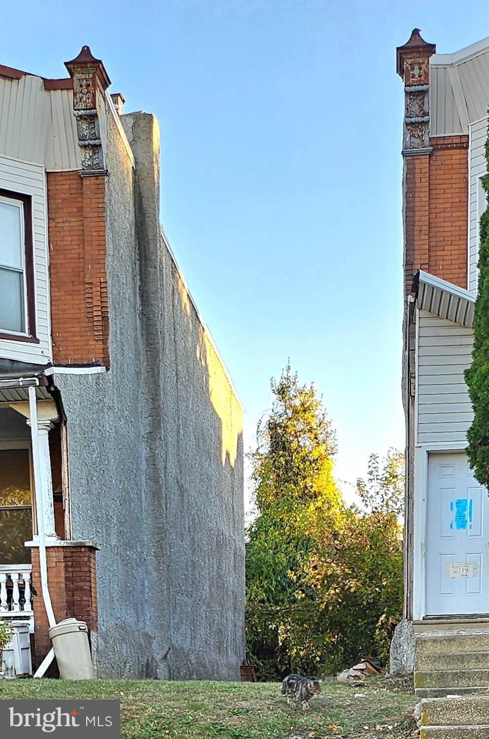 Discover the potential of this exceptional residential land opportunity. Its 1,850 square feet in which a new single family or multifamily building can be constructed for a cashflowing rental. This parcel offers a blank canvas for an investment property.