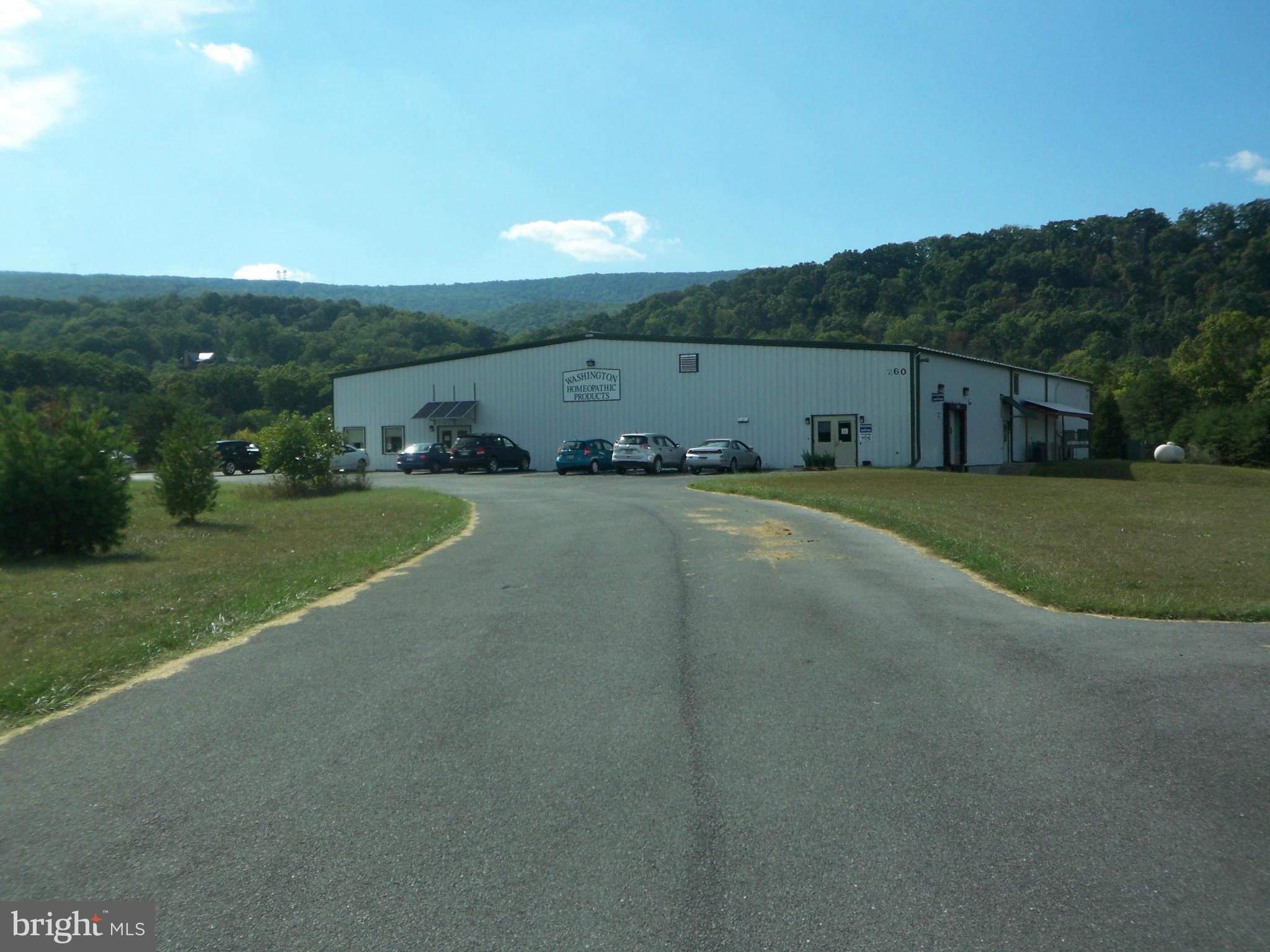 522 BUSINESS PARK - Commercial Sale