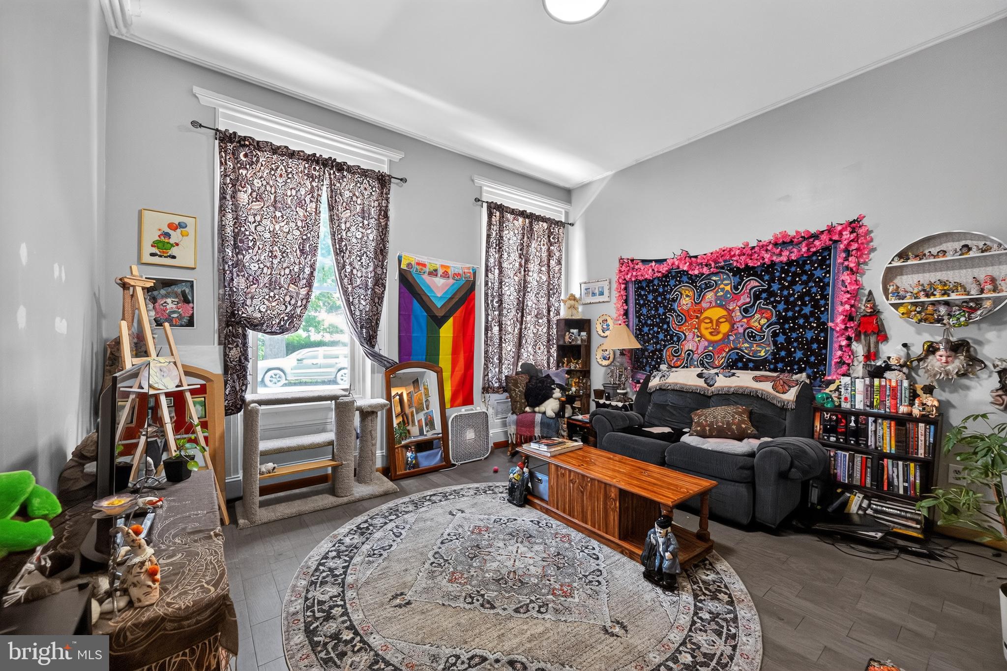 326 W BROAD STREET