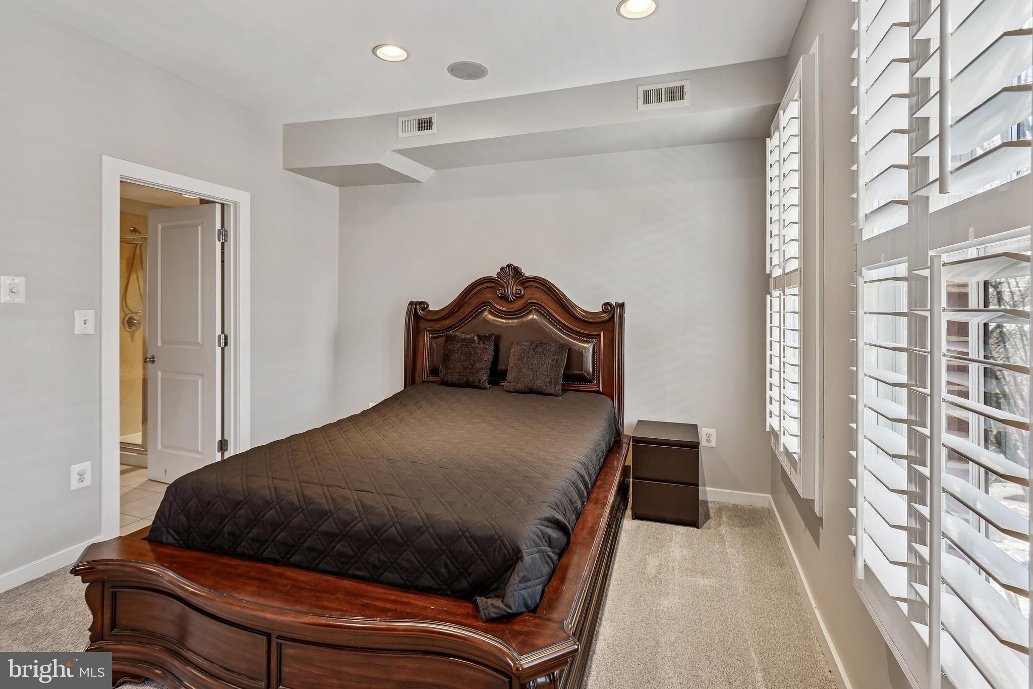 BUTCHERS HILL - Residential