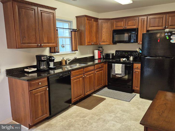 ASPEN HILL - Residential