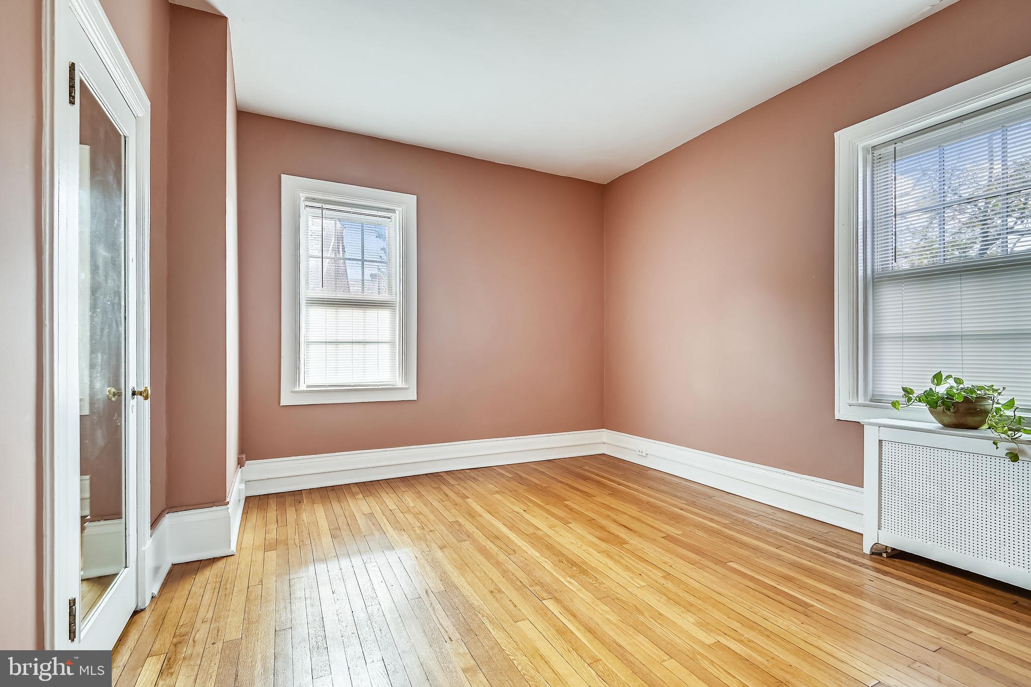 ROLAND PARK - Residential