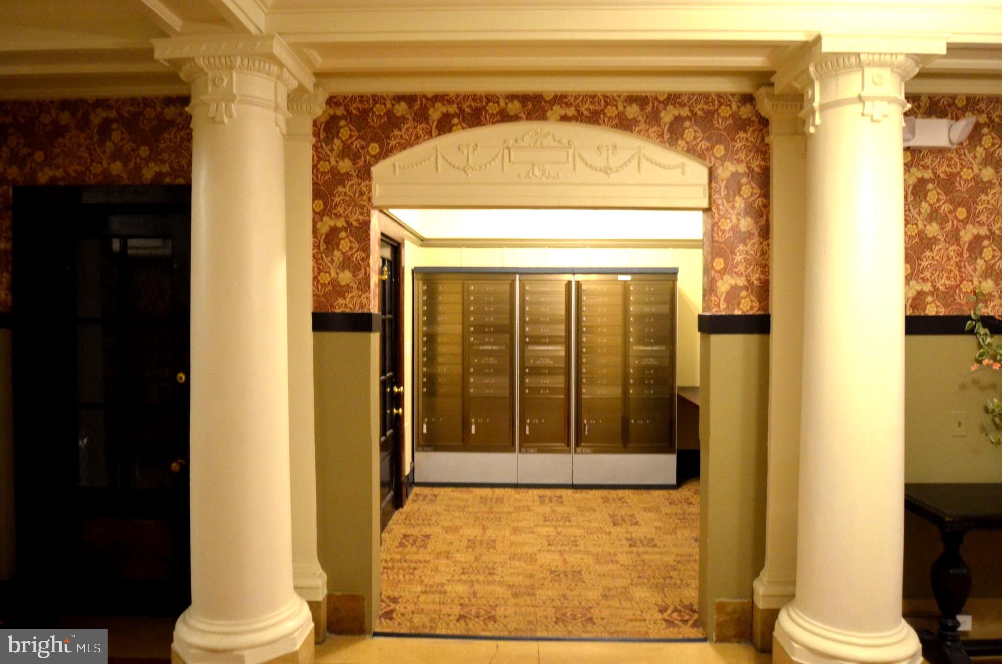 ROLAND PARK - Residential