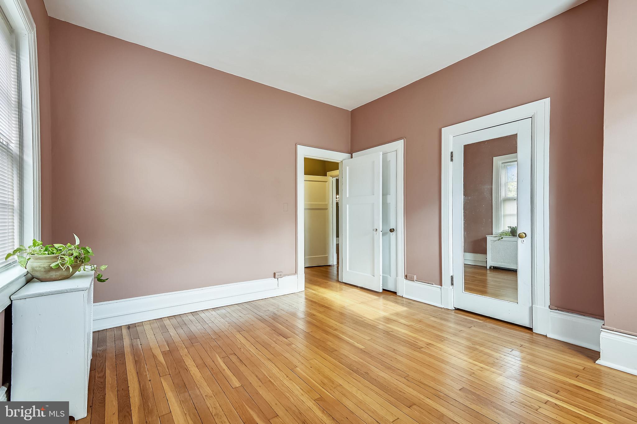 ROLAND PARK - Residential