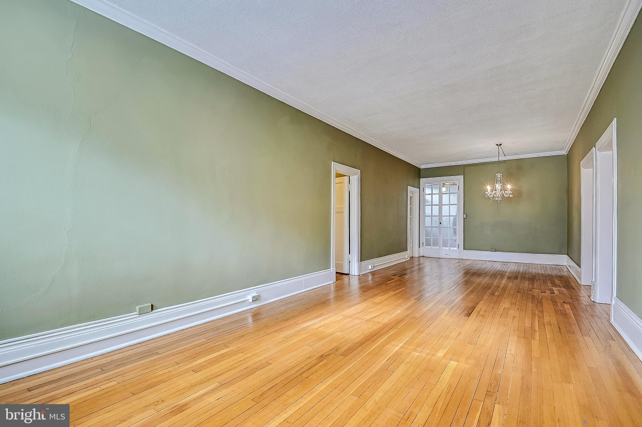 ROLAND PARK - Residential